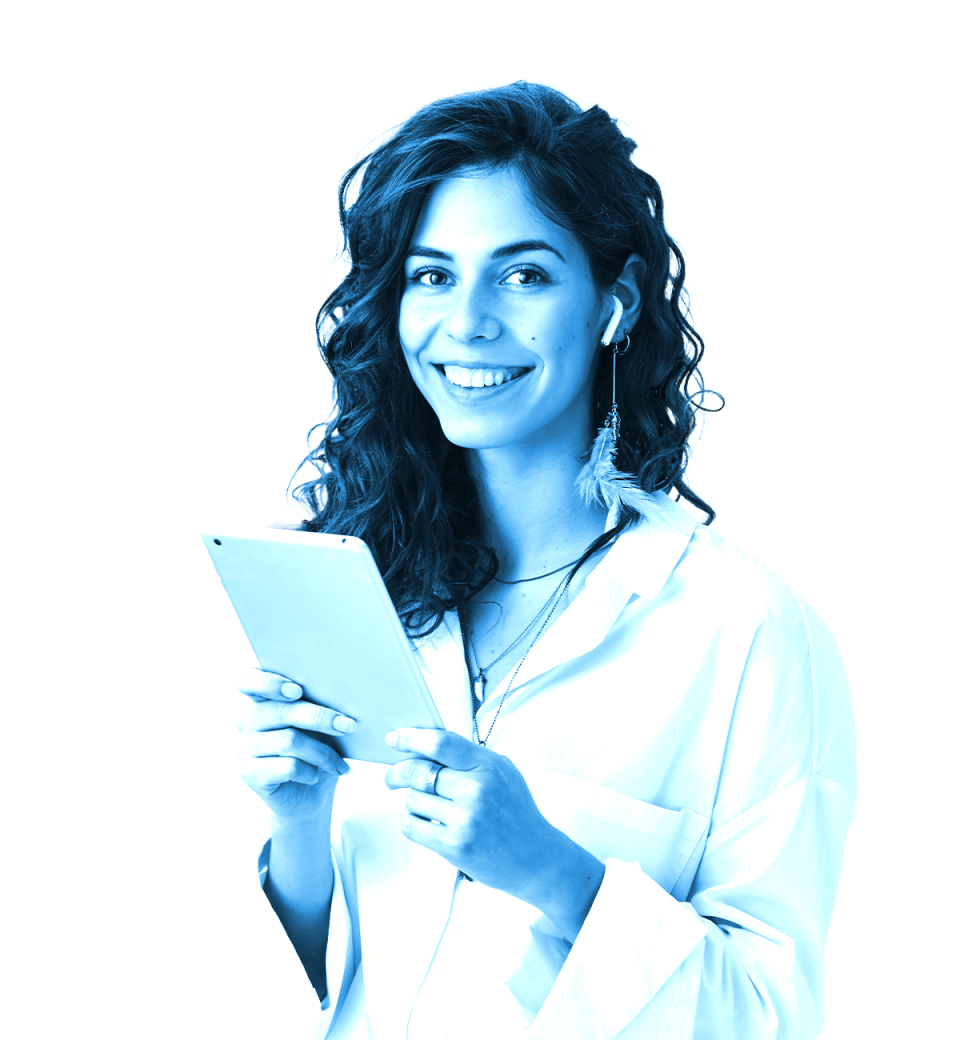 Foto de una mujer estudiante del Grado de Marketing Digital