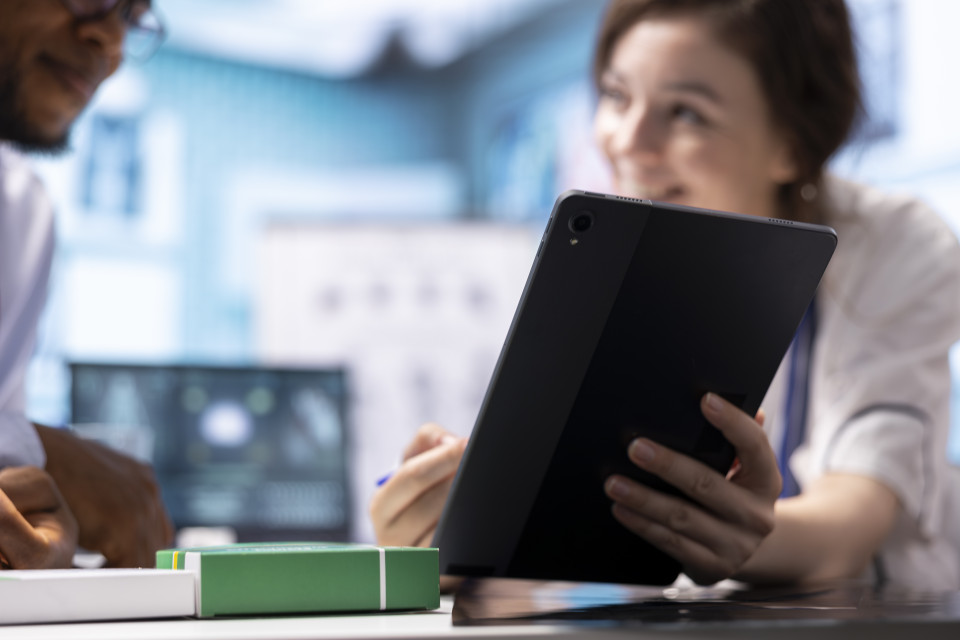 Equipo investigando en UTAMED